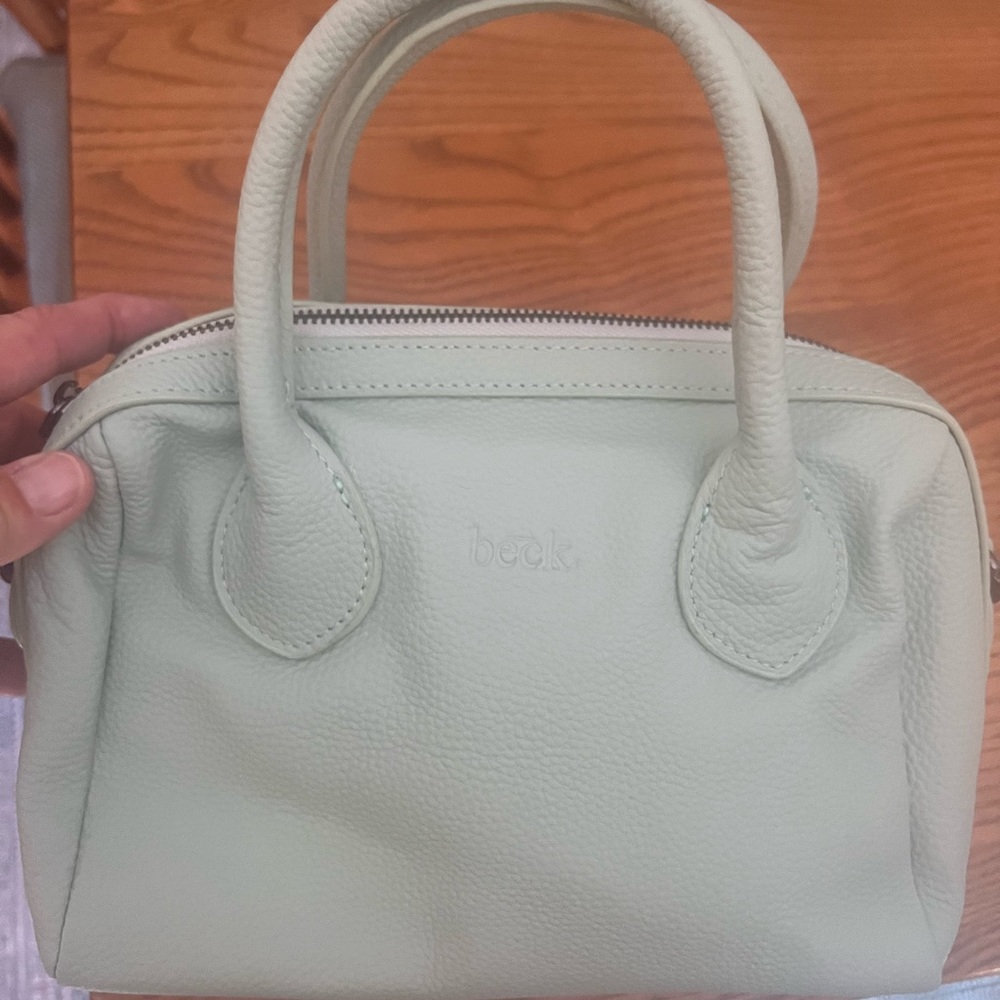 NWOT Beck small purse with crossbody strap